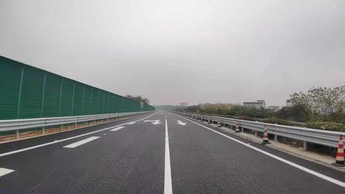正式恢复通行 高速公路 南宁往玉林方向 半幅改造完成